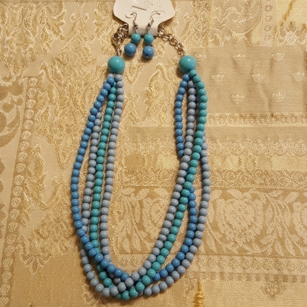 Blue/Turquoise Short Necklace/Matching Earrings